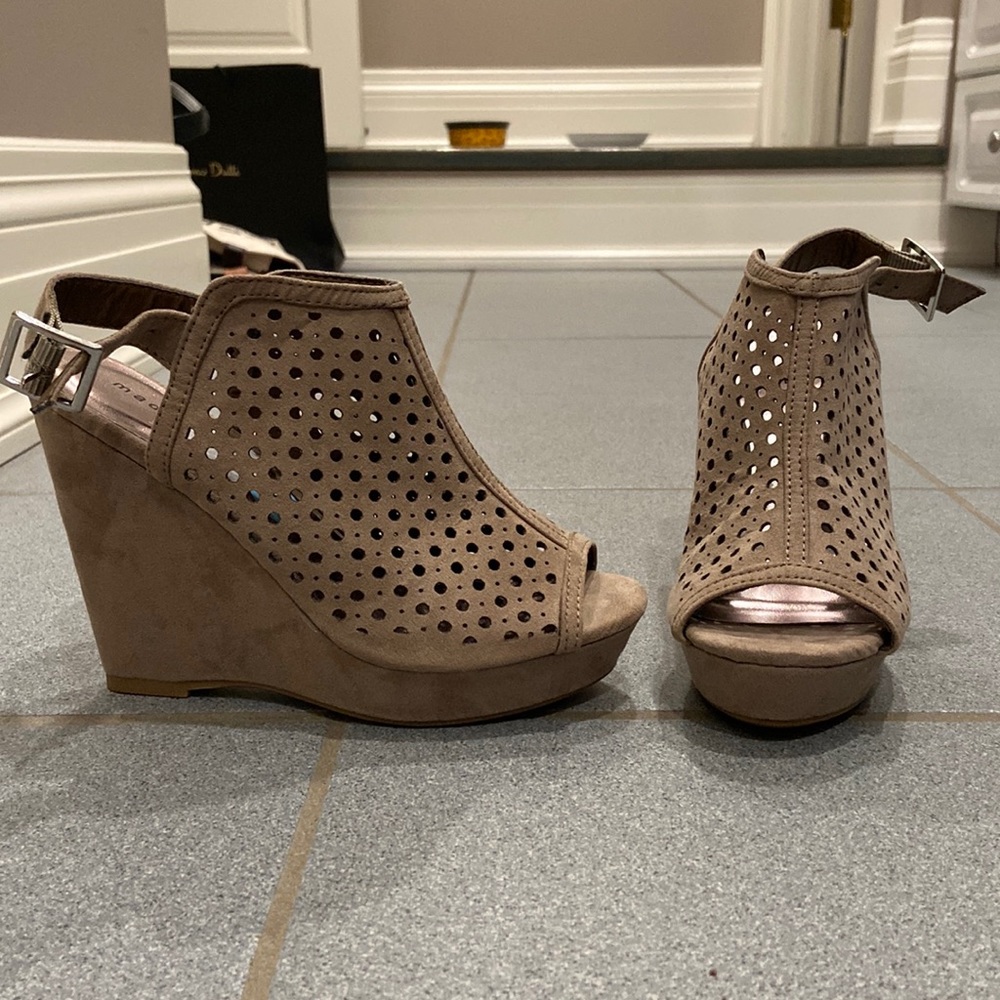 Madden girl peep toe wedges